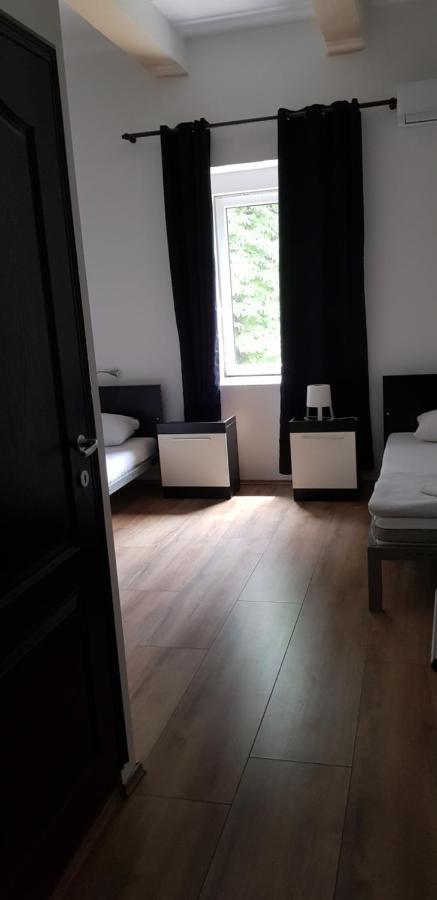 Hotel Dnd-X à Pančevo Extérieur photo