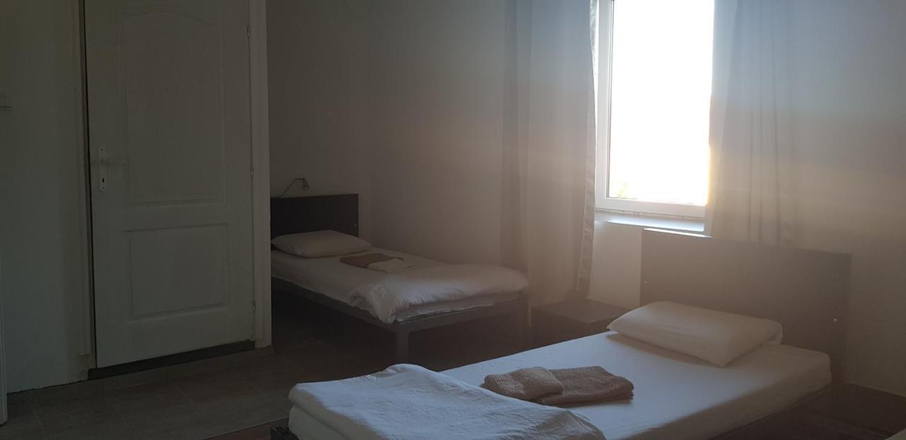 Hotel Dnd-X à Pančevo Extérieur photo